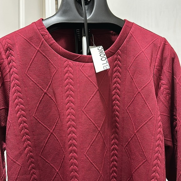 BloomChic Size L Textured Round Neck Stretchy Sweatshirt us size 12 - Picture 6 of 6
